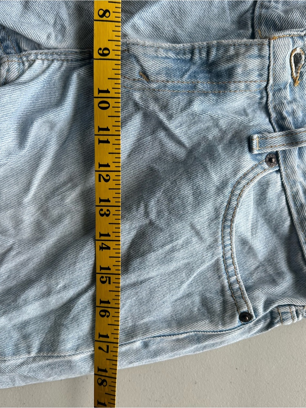 Vintage Levi’s 518 Superlow Shorts Women’s 5M Low Rise Light Wash - Picture 8 of 8
